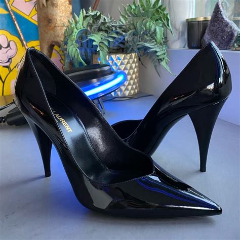 ysl kiki pumps|Saint Laurent.